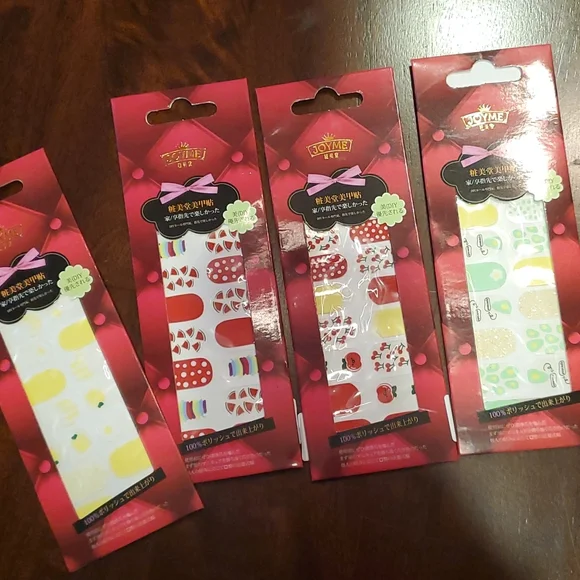 Lot of 4, nail strips - Picture 1 of 6